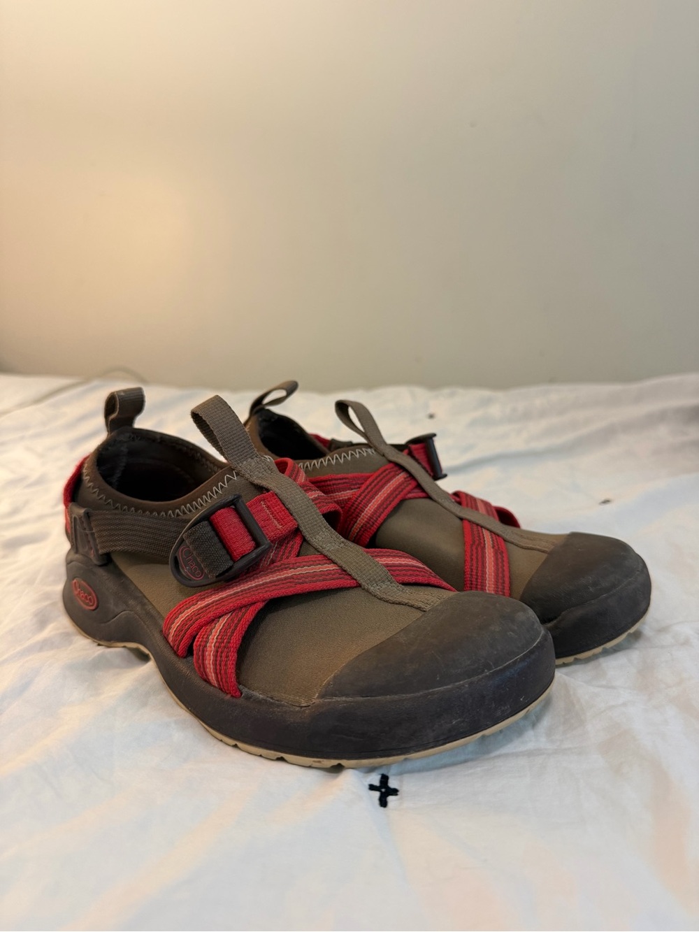 Keen Kids Olive and Red Adventure Water Shoes 5